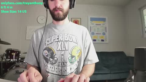 Snapshot of treyanthony chatting on January 25, 3:41 pm decentanthony online show from January 25, 3:41 pm