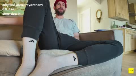 Snapshot of treyanthony chatting on February 20, 6:03 pm decentanthony online show from February 20, 6:03 pm