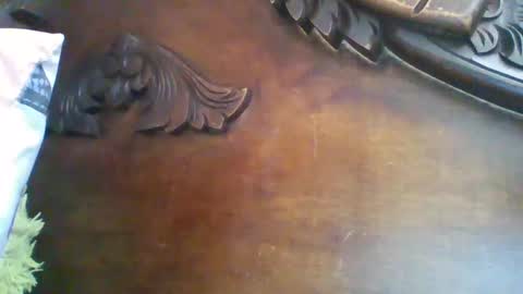 triana_bell online show from February 16, 4:32 pm