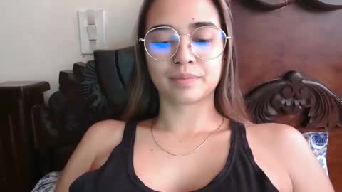 triana_bell online show from January 12, 5:20 pm