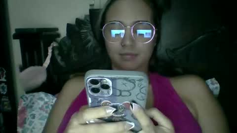 triana_bell online show from October 10, 2:28 am