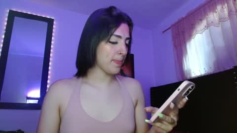 triana_damelio online show from September 16, 1:57 pm