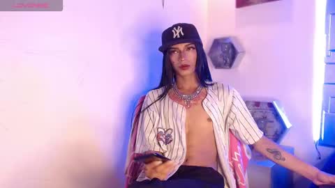 trinity_knox online show from October 24, 5:36 pm