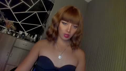 Ms Ella online show from February 2, 1:30 pm