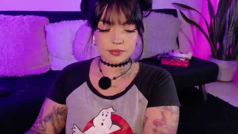 Val martinez  online show from March 4, 12:29 am