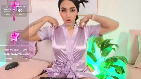 Snapshot of trissha_xk1 chatting on January 14, 3:15 pm Trissha online show from January 14, 3:15 pm