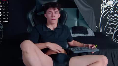 trisstan_kane online show from July 17, 12:29 pm