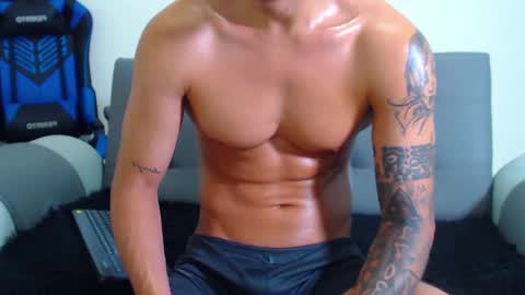 Snapshot of tristan_bm chatting on January 25, 6:02 pm tristan bm online show from January 25, 6:02 pm