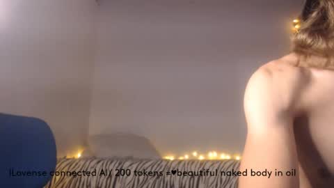 Snapshot of tristan_fantasycam22 chatting on December 1, 8:55 pm Tristan And Samara online show from December 1, 8:55 pm