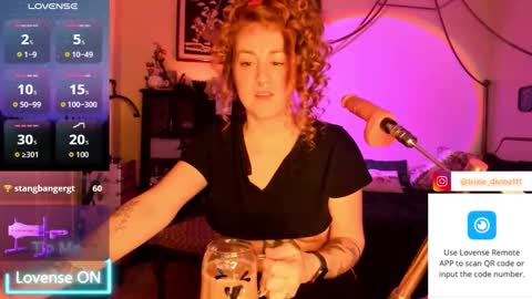 Trixie Divine online show from March 5, 1:14 am