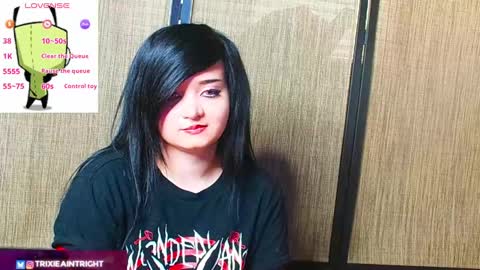 trixiedoescamcam online show from September 30, 6:07 pm