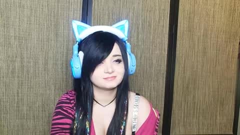 Snapshot of trixiedoescamcam chatting on December 4, 12:46 am trixiedoescamcam online show from December 4, 12:46 am