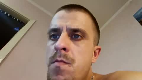 Adidas online show from October 25, 3:40 am