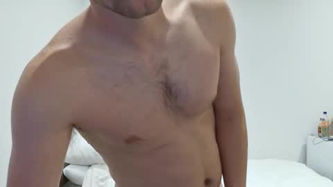 troy_w online show from February 12, 9:40 pm