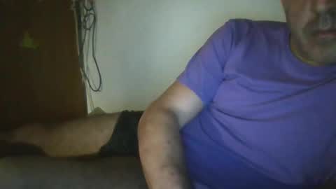Snapshot of troyanobilbo chatting on January 24, 3:54 am troyanobilbo online show from January 24, 3:54 am