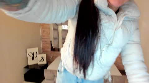 Snapshot of truelove_art chatting on January 21, 12:07 pm online show from January 21, 12:07 pm