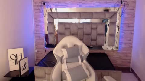 Snapshot of truelove_art chatting on February 22, 1:46 pm online show from February 22, 1:46 pm