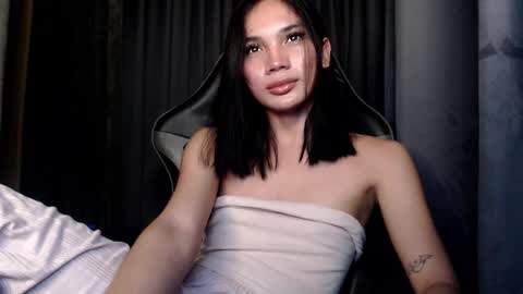 ts_athisa online show from October 17, 9:30 pm