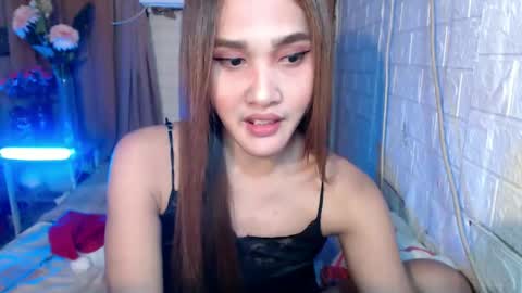 Snapshot of ts_ladycarla19 chatting on December 2, 2:02 am Carla online show from December 2, 2:02 am