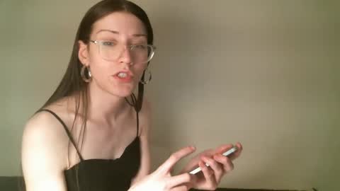 Snapshot of ts_librarian chatting on March 8, 11:58 am Elisabeth online show from March 8, 11:58 am