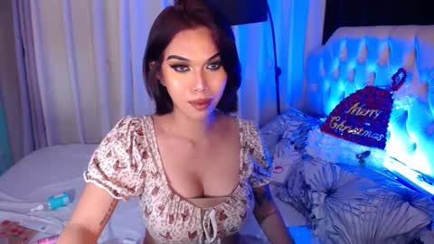 Snapshot of ts_tatiana chatting on December 24, 12:11 am billie online show from December 24, 12:11 am