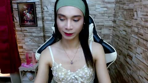 Snapshot of tscumbitch chatting on December 3, 6:22 pm Tina online show from December 3, 6:22 pm