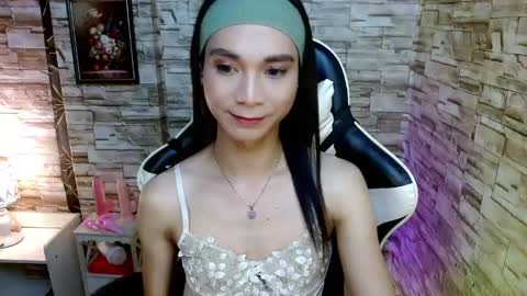 Snapshot of tscumbitch chatting on February 17, 9:54 pm Tina online show from February 17, 9:54 pm