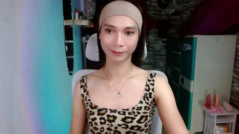 Snapshot of tscumbitch chatting on September 16, 2:09 pm Tina online show from September 16, 2:09 pm