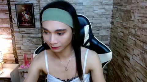 Snapshot of tscumbitch chatting on January 31, 8:43 am Tina online show from January 31, 8:43 am