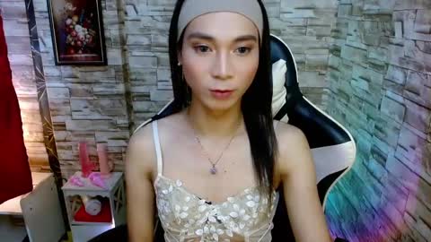 Snapshot of tscumbitch chatting on February 24, 5:42 pm Tina online show from February 24, 5:42 pm