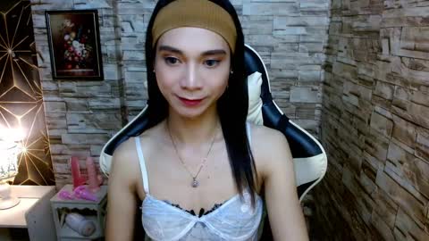 Snapshot of tscumbitch chatting on January 6, 4:44 pm Tina online show from January 6, 4:44 pm