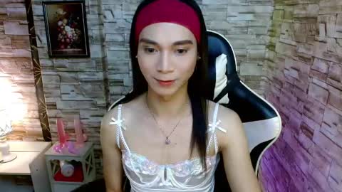 Snapshot of tscumbitch chatting on February 20, 6:13 pm Tina online show from February 20, 6:13 pm