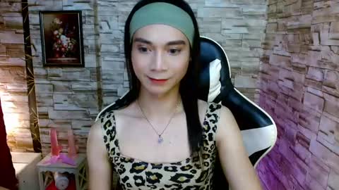 Snapshot of tscumbitch chatting on February 19, 4:55 pm Tina online show from February 19, 4:55 pm