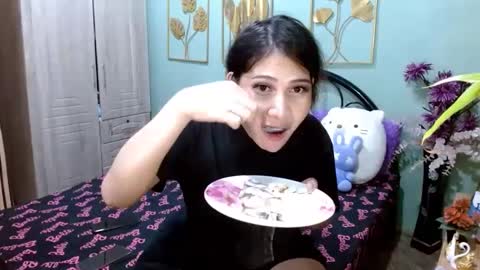 Snapshot of tsempress chatting on January 24, 10:08 pm SHENA online show from January 24, 10:08 pm