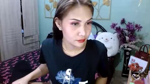 Snapshot of tsempress chatting on February 23, 2:14 pm SHENA online show from February 23, 2:14 pm