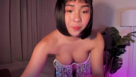 Snapshot of tsgirlcutie chatting on December 2, 7:44 pm Valeria online show from December 2, 7:44 pm