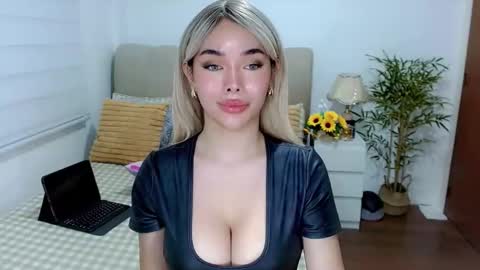 Graciella online show from October 31, 5:41 am