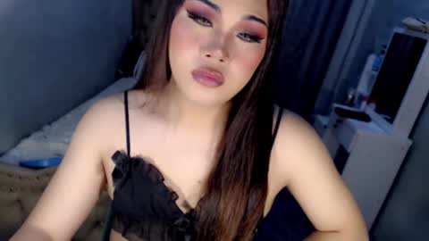 Snapshot of tsscarlett_xx chatting on February 21, 11:01 am jayvie online show from February 21, 11:01 am