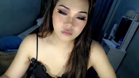 Snapshot of tsscarlett_xx chatting on February 18, 8:27 am jayvie online show from February 18, 8:27 am