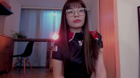 Snapshot of tsukys_spell chatting on December 21, 2:30 am Tsuky online show from December 21, 2:30 am