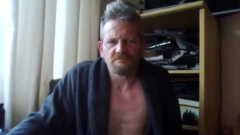 Snapshot of ttb2769 chatting on March 12, 7:02 am ttb2769 online show from March 12, 7:02 am