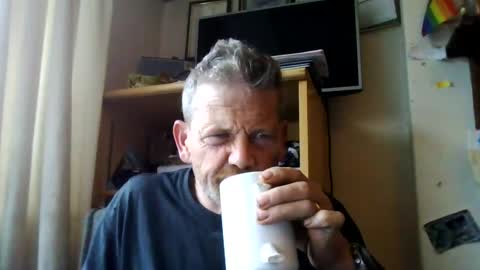 Snapshot of ttb2769 chatting on December 2, 9:19 am ttb2769 online show from December 2, 9:19 am