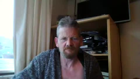 Snapshot of ttb2769 chatting on February 15, 8:11 am ttb2769 online show from February 15, 8:11 am