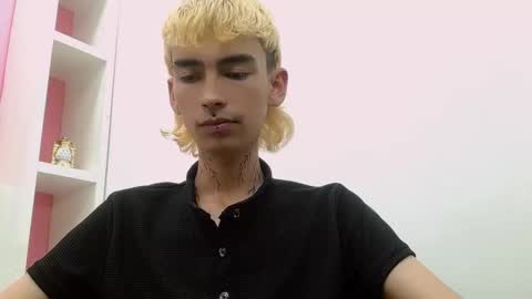 ttimy online show from April 7, 9:39 pm