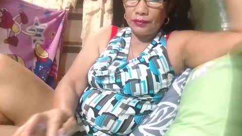 Mae online show from April 6, 9:16 pm