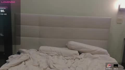 Hi everyone my name is Tina Id love it if you could help make sense of it here  online show from March 7, 11:27 pm