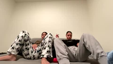 Tus reinas online show from January 7, 6:38 am