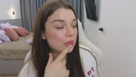 Snapshot of tutti_frutti_ chatting on March 7, 9:48 pm Ariana online show from March 7, 9:48 pm