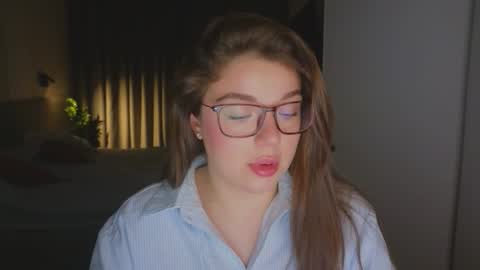 Ariana online show from November 9, 9:28 pm