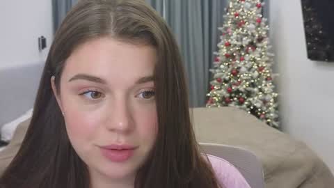 Snapshot of tutti_frutti_ chatting on December 23, 11:17 pm Ariana online show from December 23, 11:17 pm